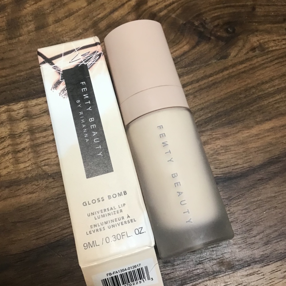 Fenty pro filter instant retouch primer soft matte and gloss bomb in fenty glow